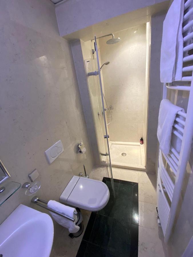 Small But Charming-Yellow Appartement Baden Extérieur photo