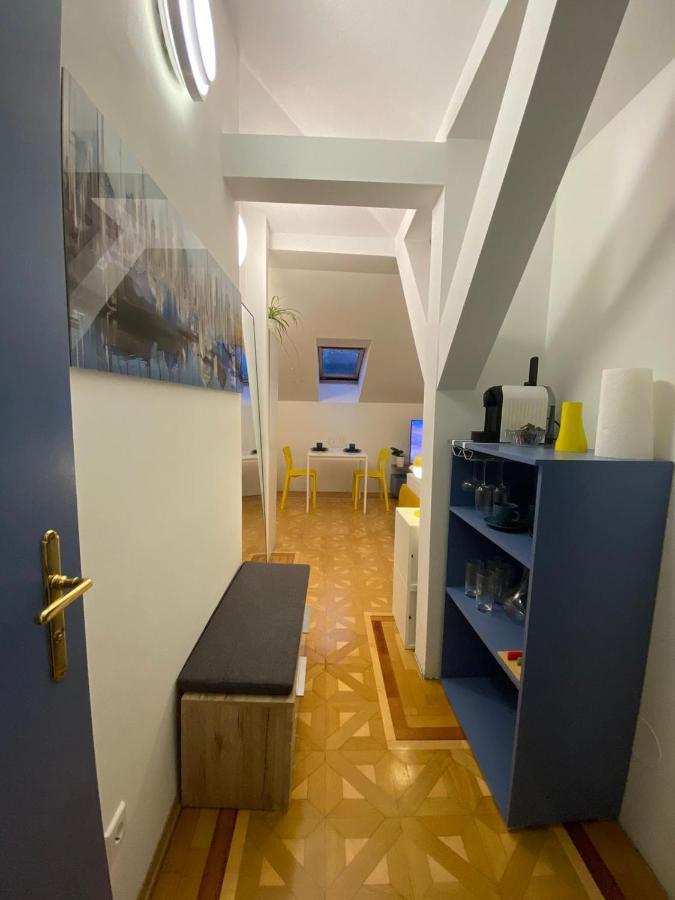 Small But Charming-Yellow Appartement Baden Extérieur photo